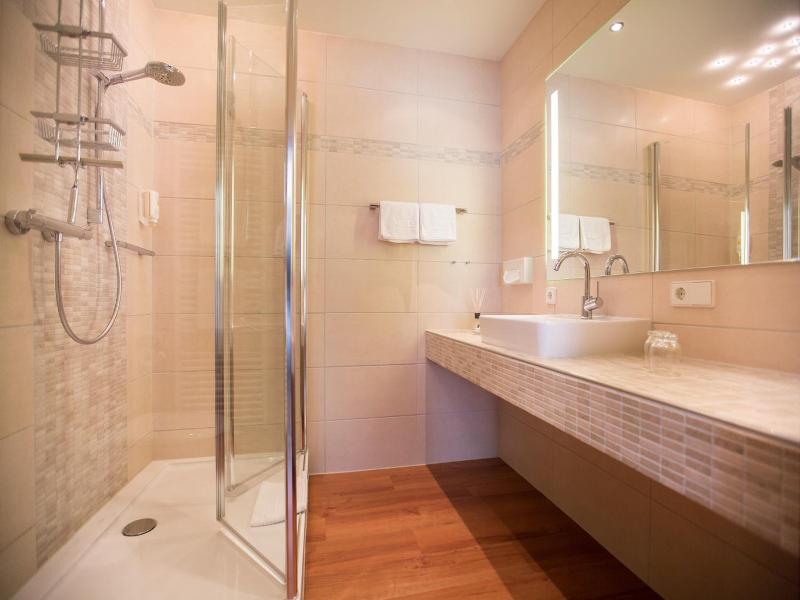 Flair Hotel Adlerbad - Oda
