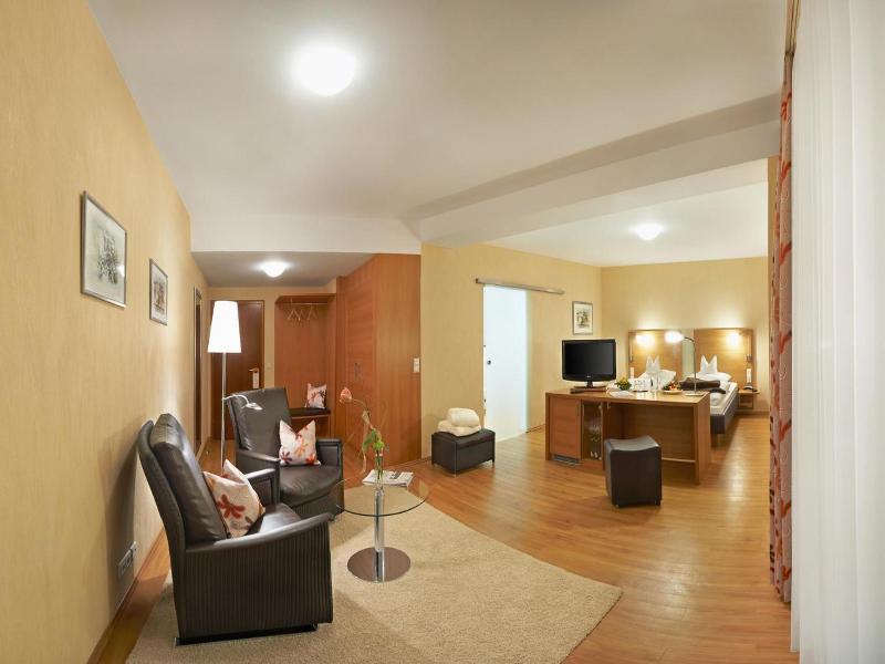 Flair Hotel Adlerbad - Oda