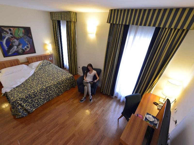 Hotel Ferrara - Oda