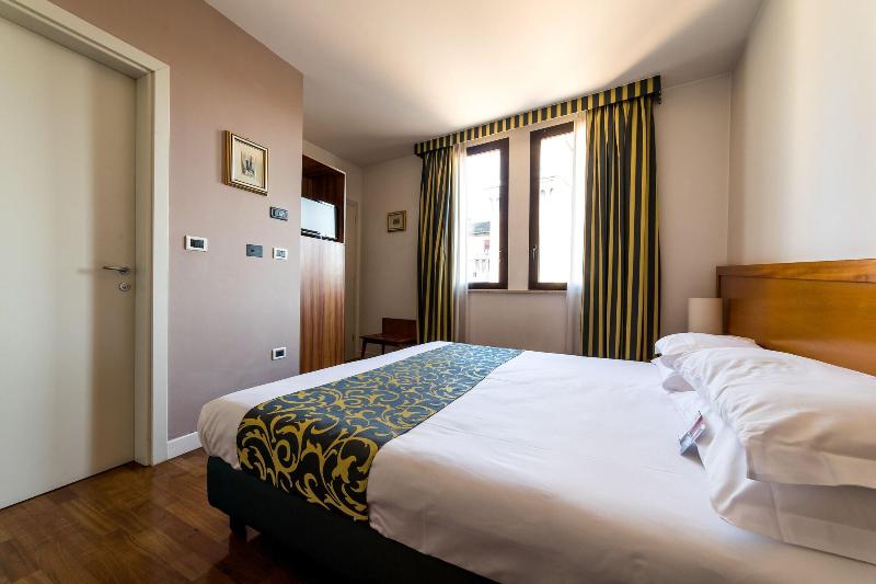 Hotel Ferrara - Oda