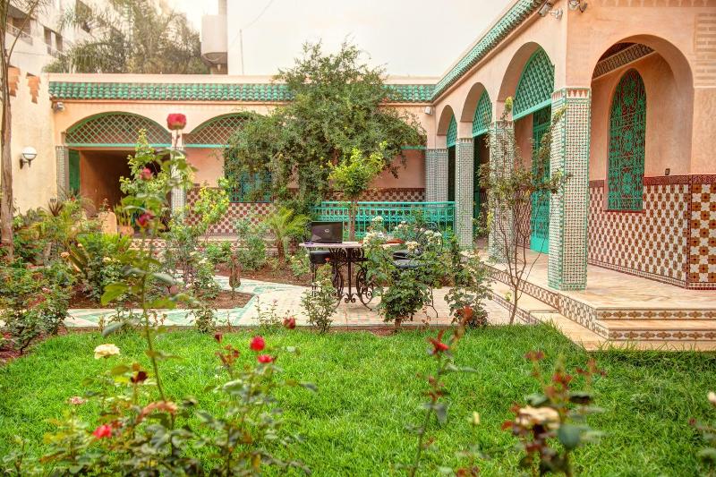 Riad Dar Ziryab - Genel