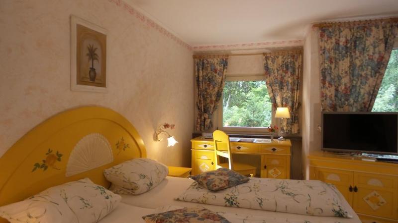 Romantik Hotel Historischer Krug - Genel