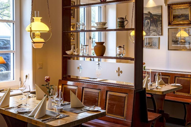 Romantik Hotel Historischer Krug - Restoran