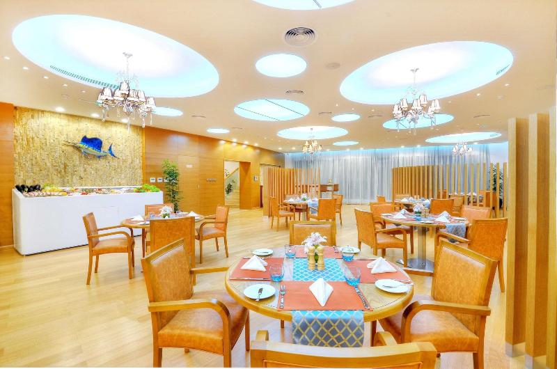 Oceanic Khorfakkan Resort & Spa - Restoran