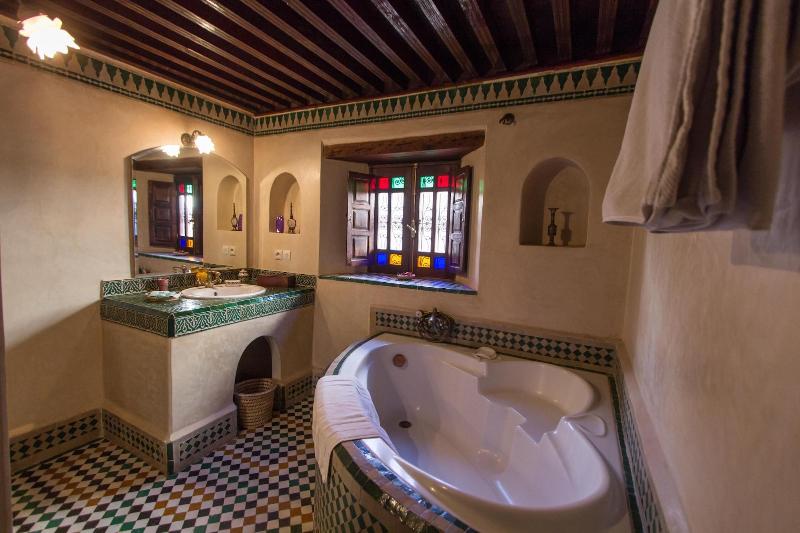 Riad Norma - Oda