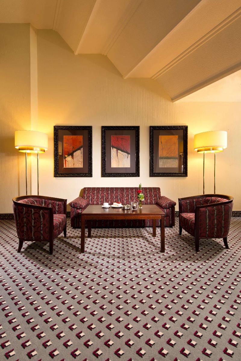 Maritim Hotel Bad Homburg - Lobi