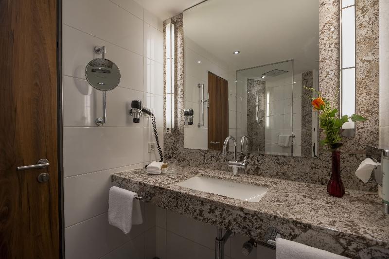 Maritim Hotel Bad Homburg - Oda