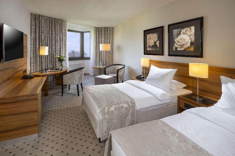 Maritim Hotel Bad Homburg - Oda
