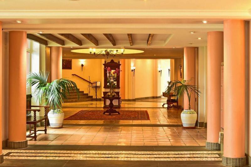 PESTANA MIRAMAR GARDEN & OCEAN HOTEL - Lobi