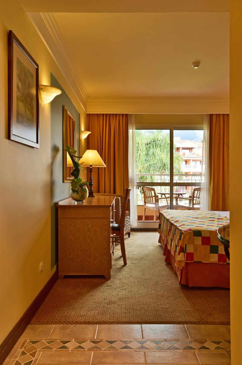 PESTANA MIRAMAR GARDEN & OCEAN HOTEL - Oda
