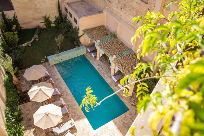 Riad Laaroussa- Guest House - Havuz