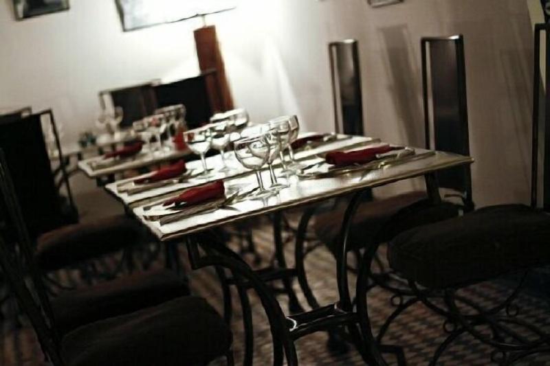 Riad Laaroussa- Guest House - Restoran