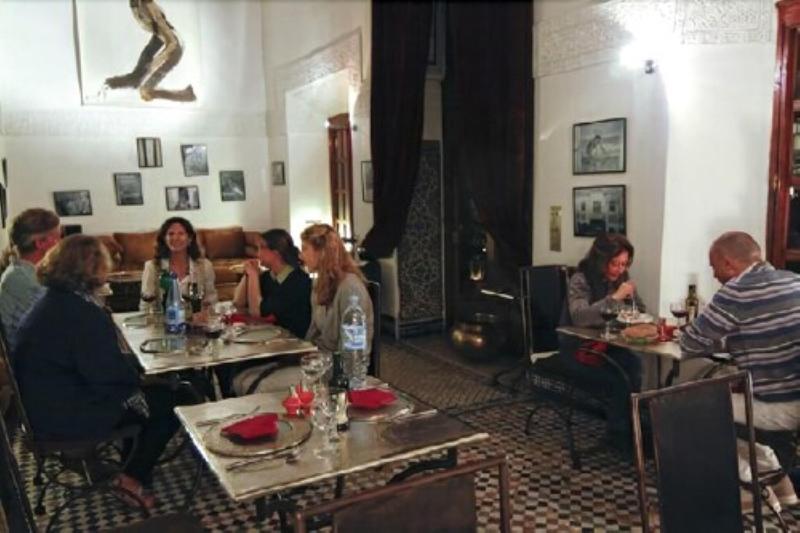 Riad Laaroussa- Guest House - Restoran