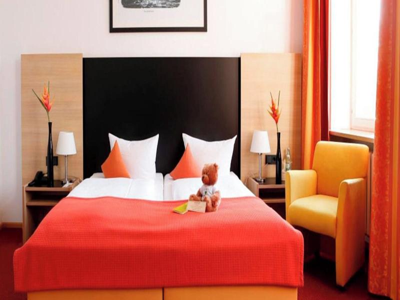 Roomingtons Hotel Franziskushöhe Lohr - Oda