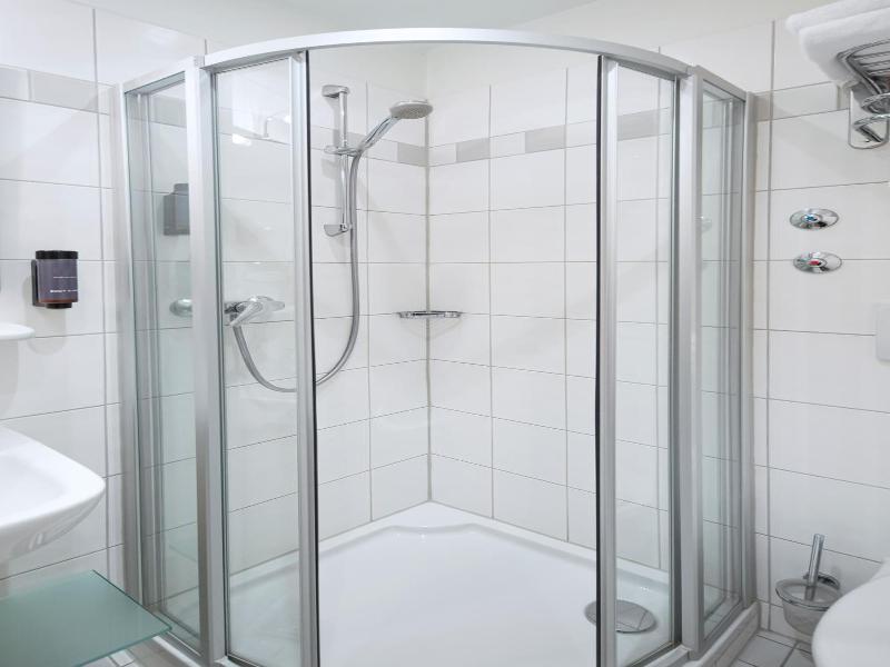 Roomingtons Hotel Franziskushöhe Lohr - Oda