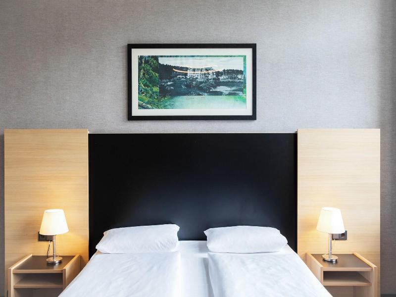 Roomingtons Hotel Franziskushöhe Lohr - Oda