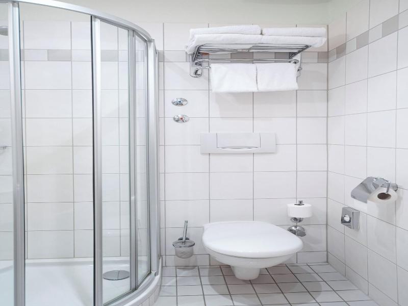 Roomingtons Hotel Franziskushöhe Lohr - Oda