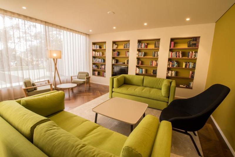 Girassol Suite Hotel - Lobi