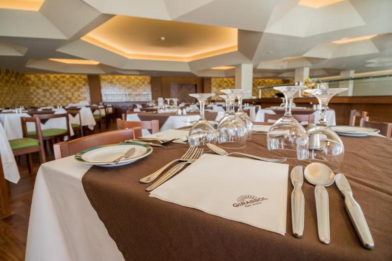 Girassol Suite Hotel - Restoran
