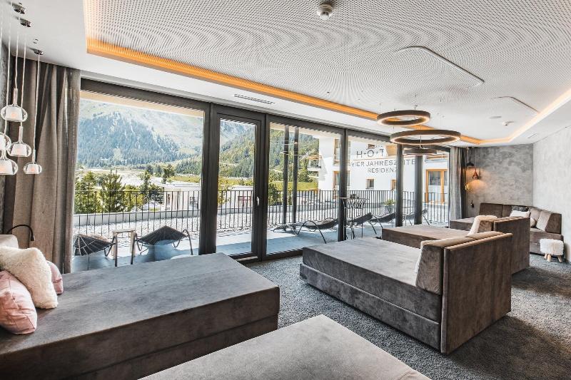 Hotel Vier Jahreszeiten - Lobi