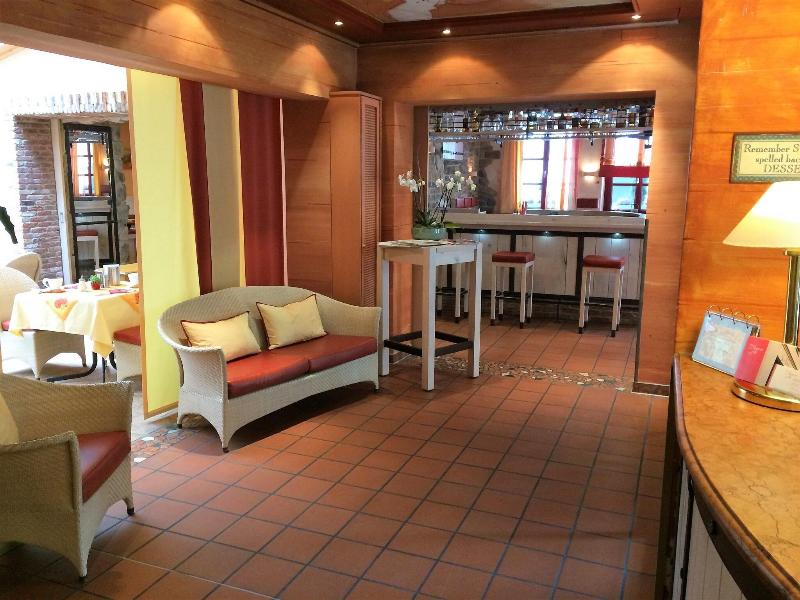 Romantikhotel Augsburger Hof - Lobi