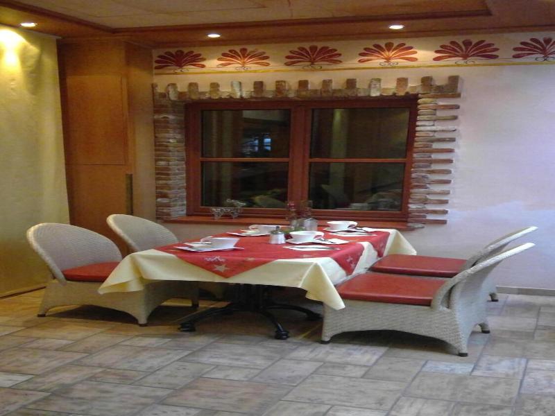 Romantikhotel Augsburger Hof - Restoran