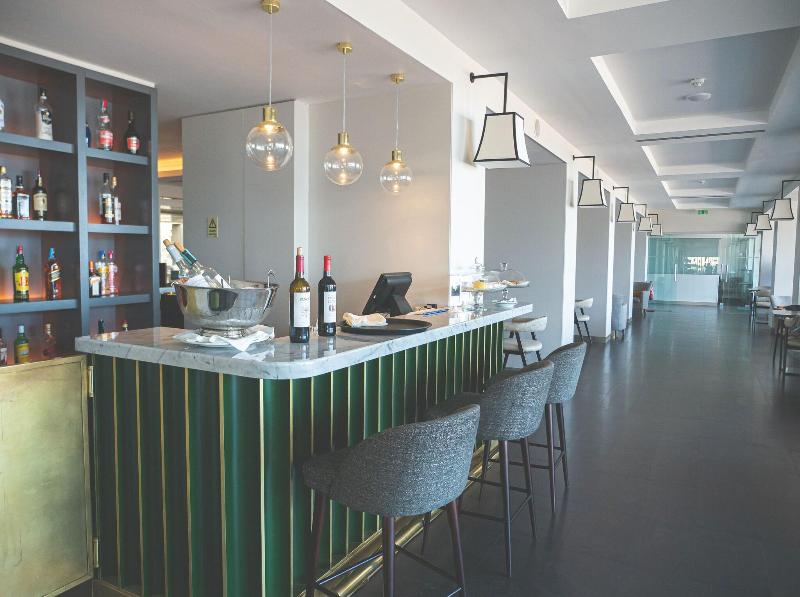 Hotel Baía - Bar