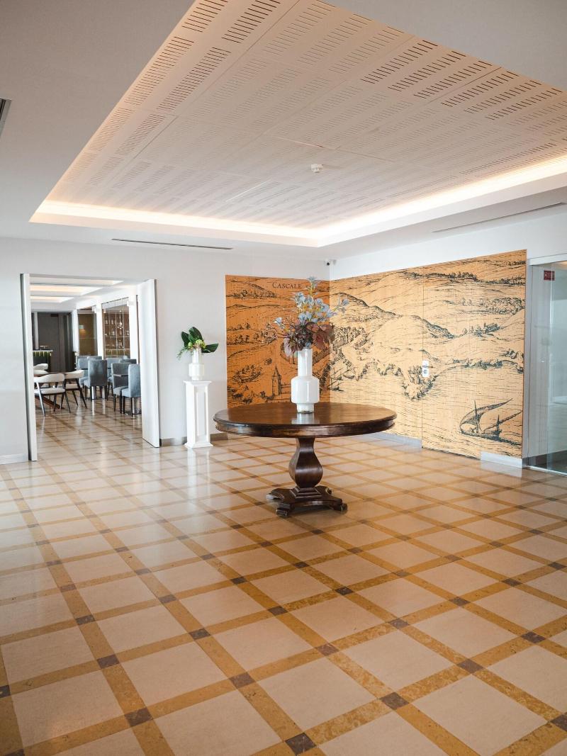 Hotel Baía - Lobi