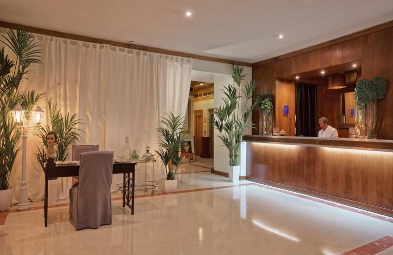 Hotel Inglaterra - Charme & Boutique - Lobi