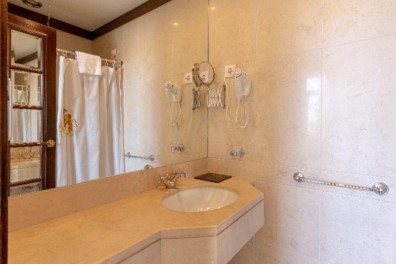 Hotel Inglaterra - Charme & Boutique - Oda