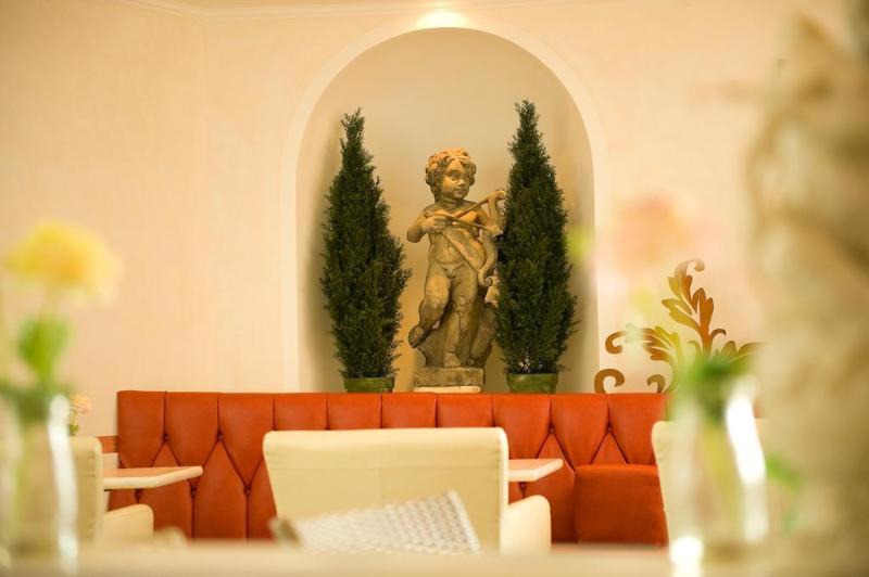 Genuss- und Vitalhotel Moisl - Genel