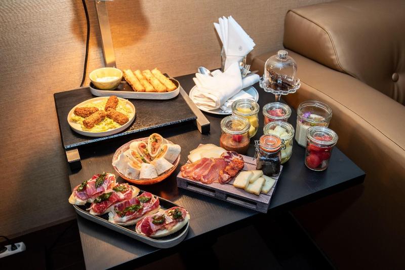 Sheraton Lisboa Hotel & Spa - Havuz