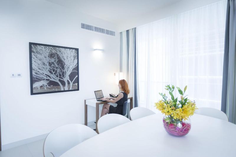 Aparthotel Adagio Abu Dhabi Al Bustan - Oda