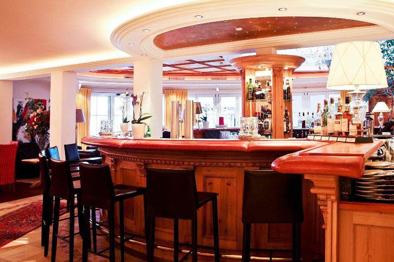 Plattenhof - Bar
