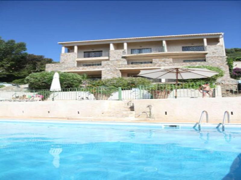 Residence Roc E Mare - Havuz