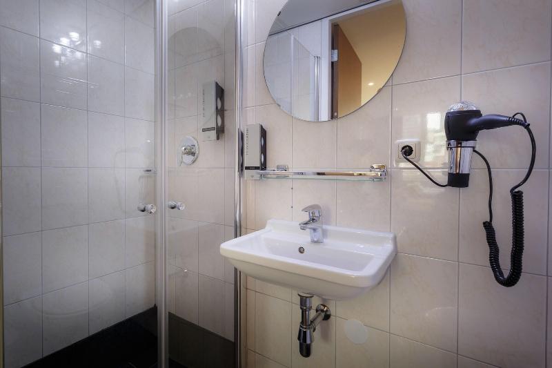 Amsterdam Downtown Hotel - Oda