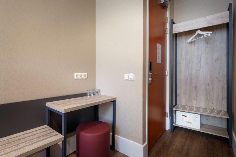 Amsterdam Downtown Hotel - Oda