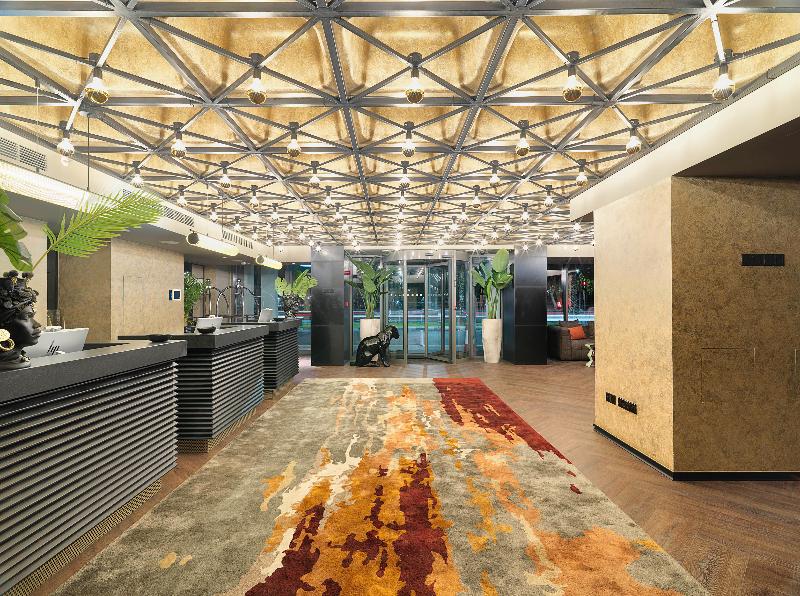 NYX Hotel Limassol - Lobi