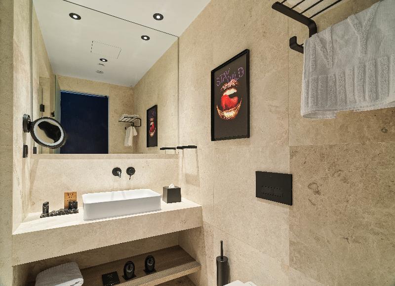 NYX Hotel Limassol - Oda
