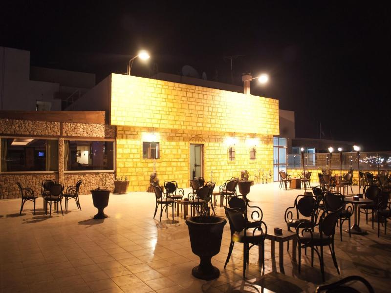 Mina - Bar