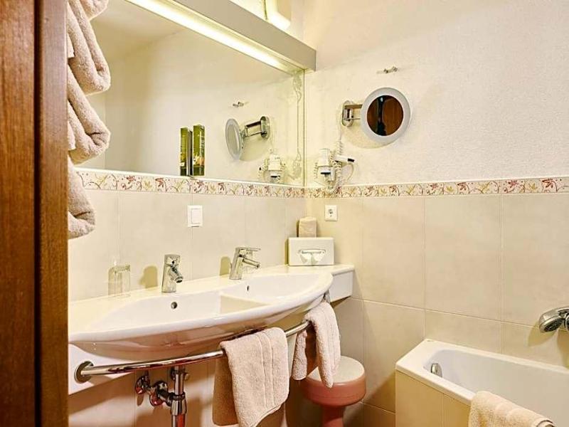 Thermenwelt Hotel Pulverer - Genel