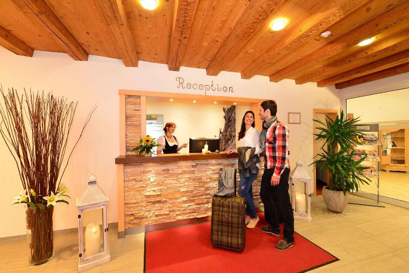 Sport- & Familienhotel Riezlern - Lobi