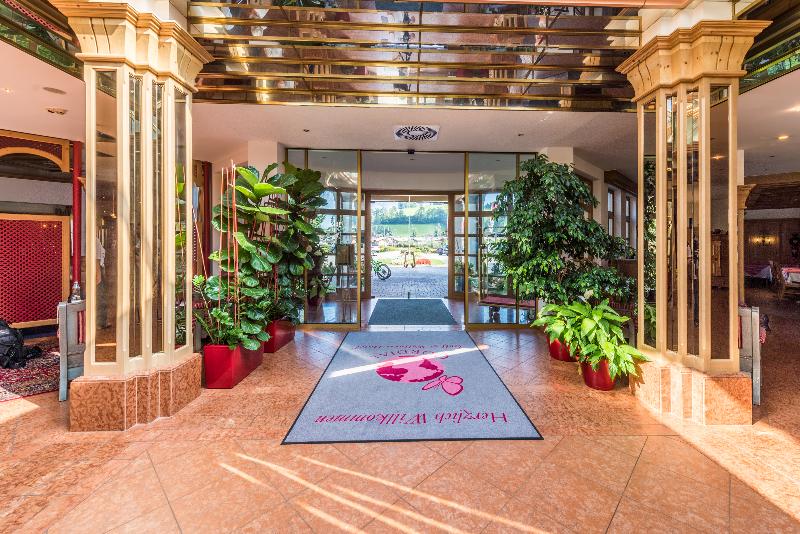 Lisi Family Hotel - Lobi