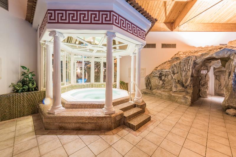 Lisi Family Hotel - Havuz