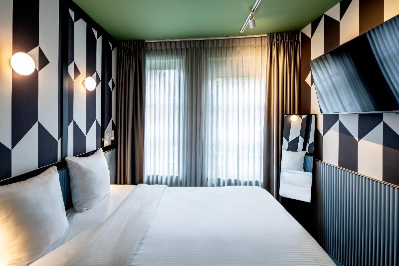 Tourist Inn Budget Hotel - Oda