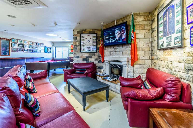 Browns Sports Resort - Bar