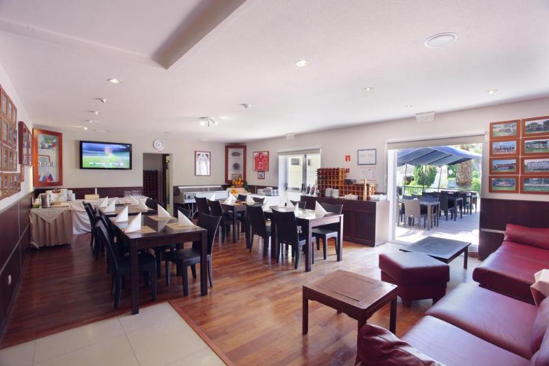 Browns Sports Resort - Restoran