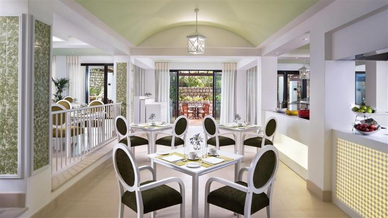 Pine Cliffs Hotel, a Luxury Collection Resort - Bar