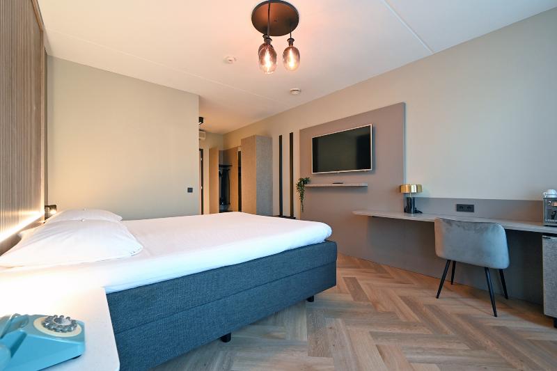 HOTEL ALKMAAR | Bar & Restaurant - Oda