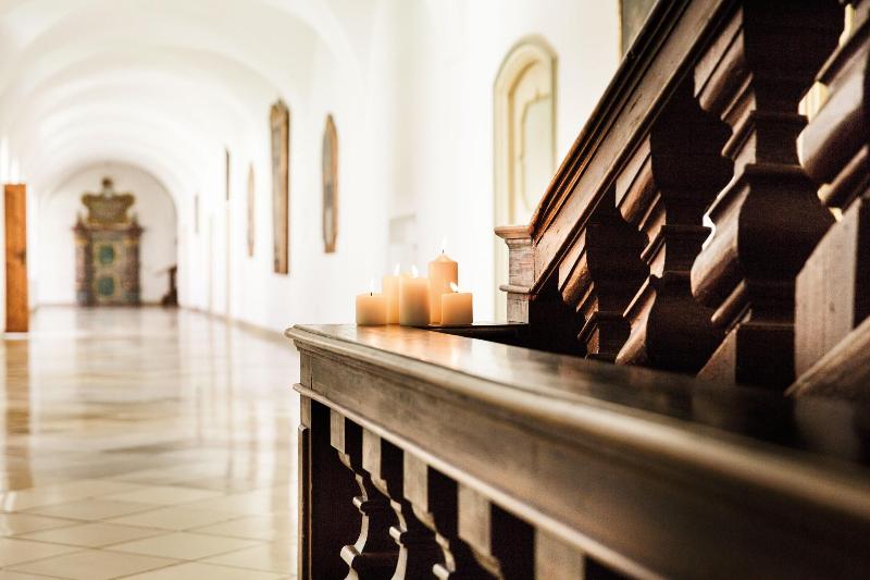 TOP KHR Hotel KurOase im Kloster Bad Woerishofen - Lobi